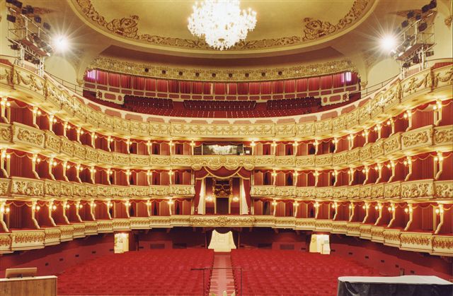 Teatro-Filarmonico-di-Verona.jpg
